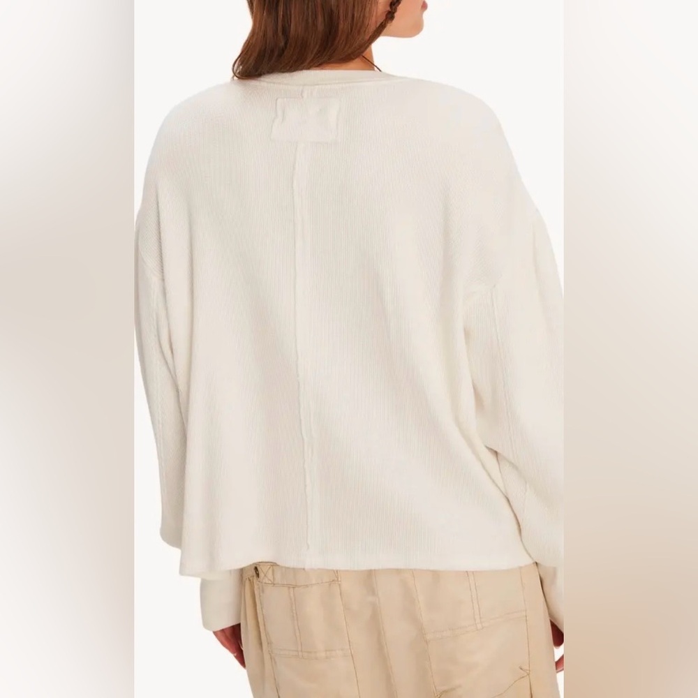 NWT FREE PEOPLE WE THE FREE LAPIS CUFF LONG SLEEVE TOP CLEAN IVORY - Picture 4 of 4